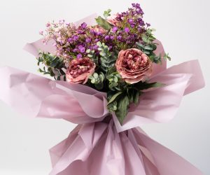 Cómo se llama el papel para hacer ramos de flores