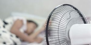 Dónde poner el ventilador para dormir
