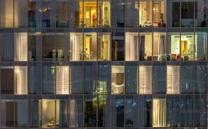 Dónde poner luz blanca o amarilla