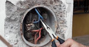 Por qué se roban los medidores de luz