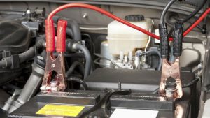 Qué cable es positivo y negativo para pasar corriente