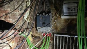 Qué multa te ponen si te pillan con la luz enganchada